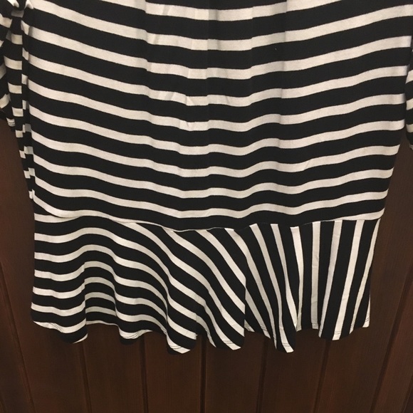 Liz Claiborne Career Top - Picture 3 of 4